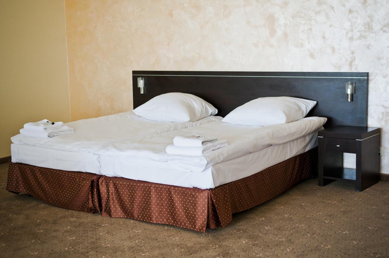 Hotel Olenka Szydlowiec Kültér fotó
