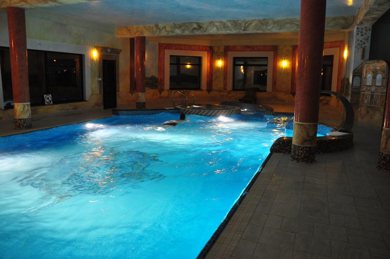 Hotel Olenka Szydlowiec Kültér fotó
