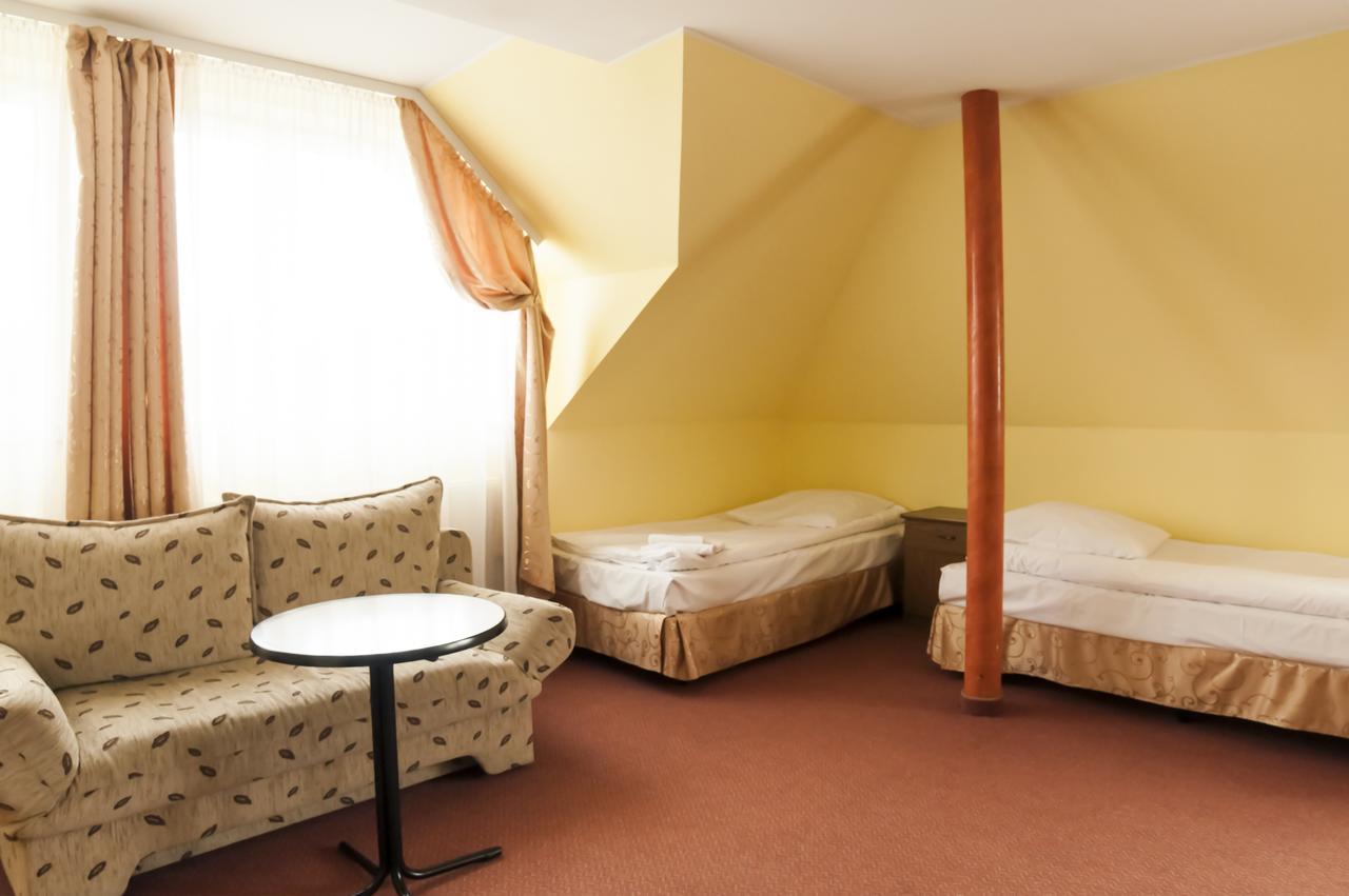 Hotel Olenka Szydlowiec Kültér fotó