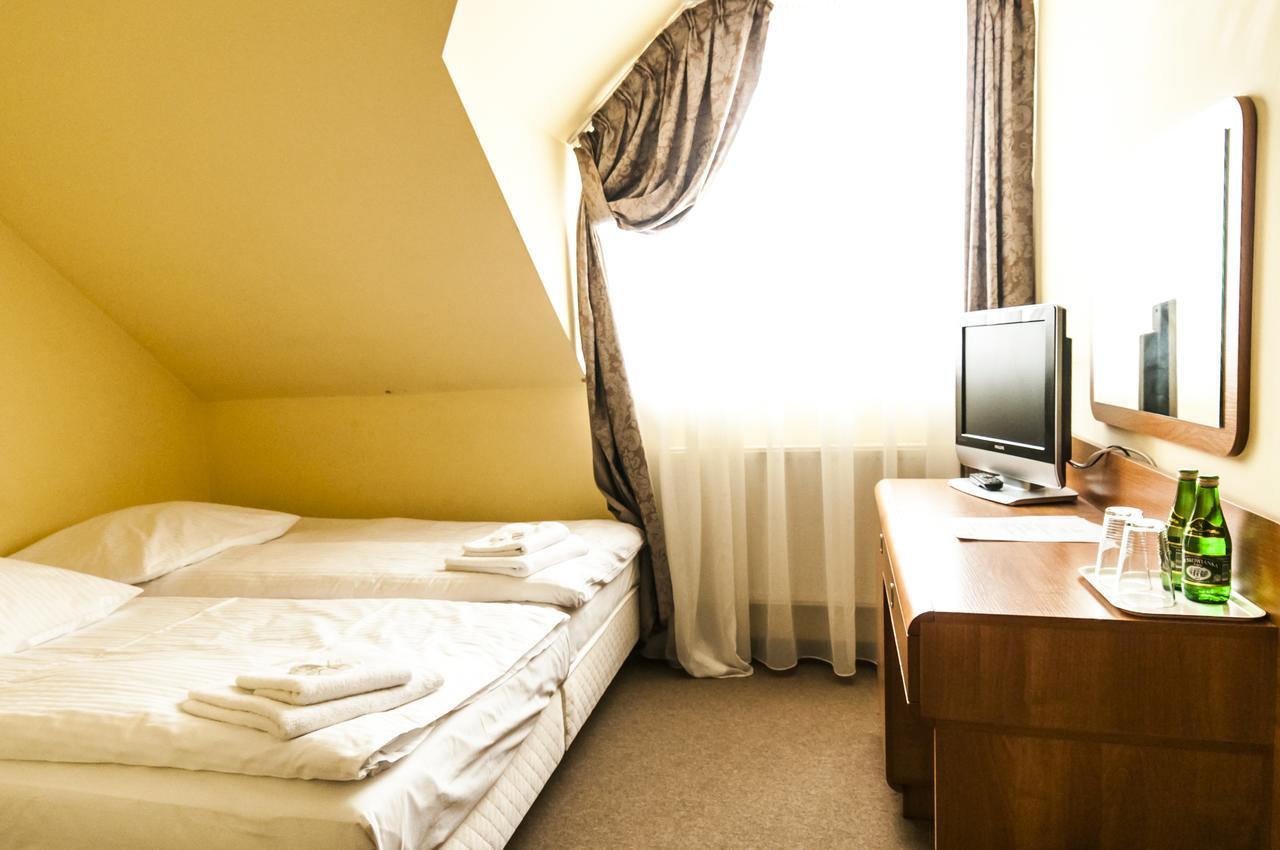 Hotel Olenka Szydlowiec Kültér fotó
